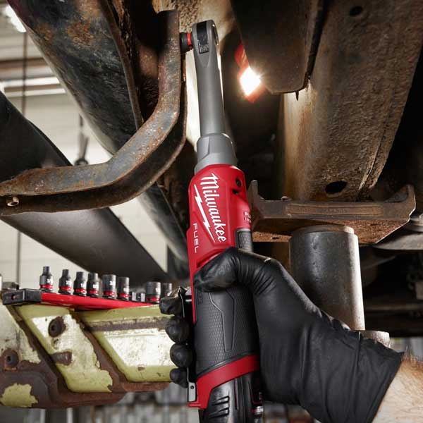 Račne za vijačenje v utesnjenih predelih