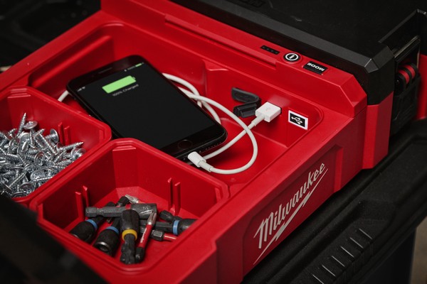 Prostorska PackOut svetilka M12 POAL in polnilec - slika 14
